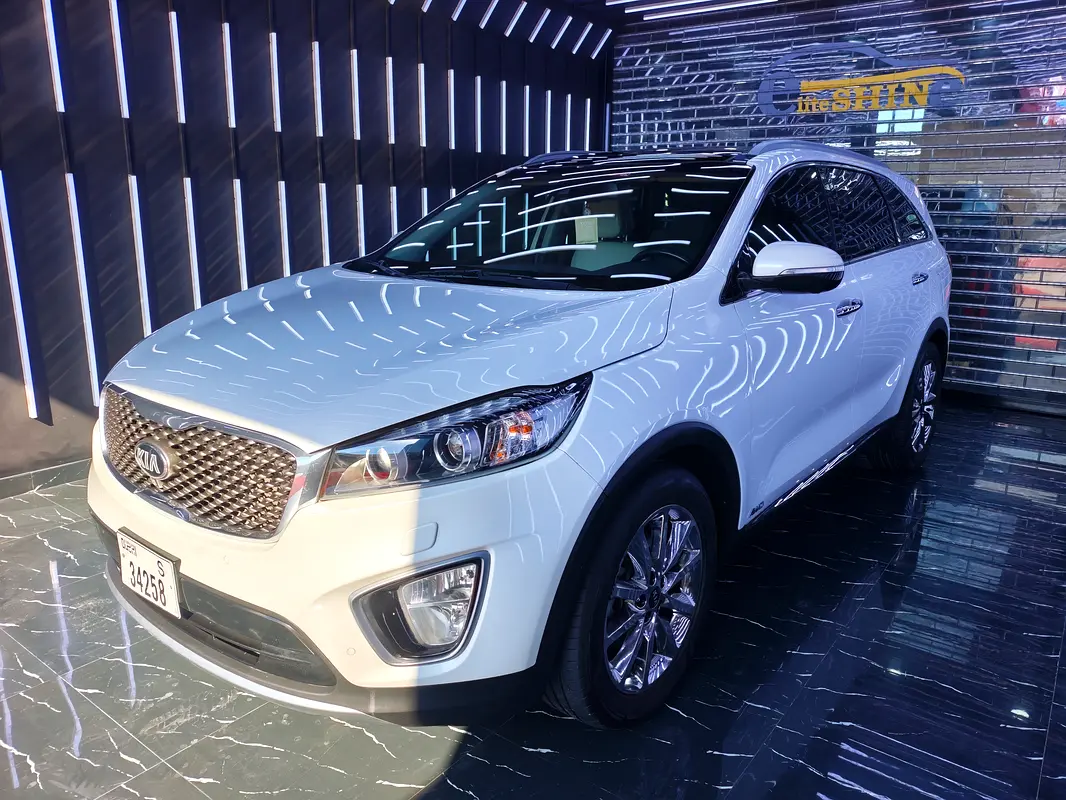 Kia Sorento 2016 — photo 1 of 19