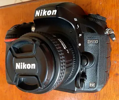 Nikon D600 DSLR body with AF-S lens (used)