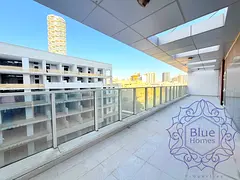 Huge size / prime location/ 2BR +study vacant 90K 4 cheq