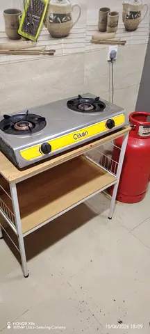 Ciken 2-Burner Gas Stove with Gas Cylinder (Good Working Condition) along with Table
