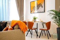 Chic 2 BR with Panoramic Canal View | Elegant Interior | Move-In Today