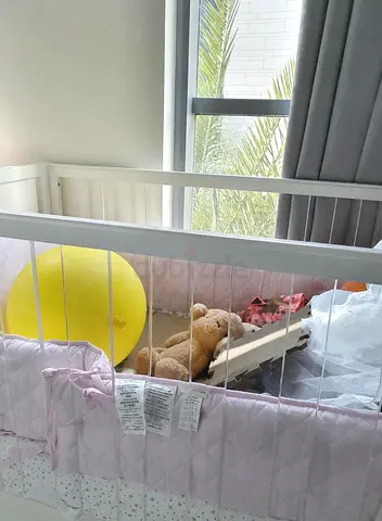 Convertible Crib + Changing Table with Drawers