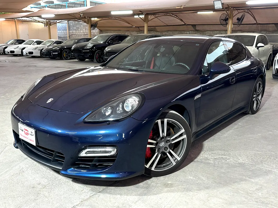 Porsche Panamera 2013 — photo 1 of 20