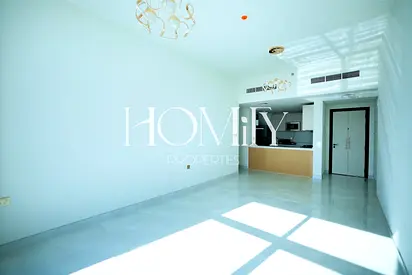 HIGH FLOOR | 2 BATHS | POOL & GYM | VACANT