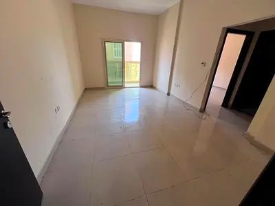 Second-hand apartment in a prime location near Ajman Corniche. Flexible payment options. Close to all services. Easy access to Dubai and Sharjah.
