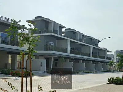 Large Layout | Brand New | Closed Kitchen