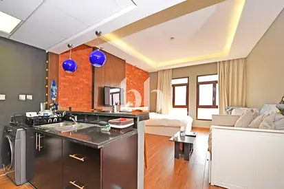Furnished | Close To Mall | Vacant Soon | Upgraded