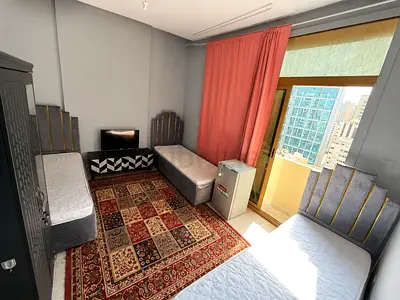 Master bed room in Alzahiya Tourist Club Area Couple or Friends No Commission No Deposit