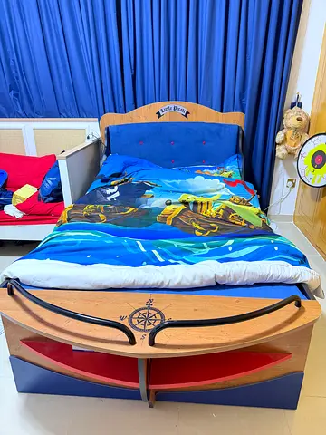 Kids bed