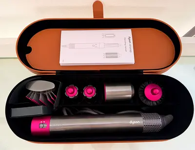 Dyson Airwrap Complete set in case - Excellent condition, first generation