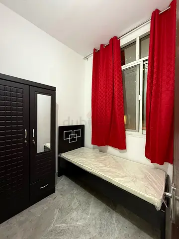 FULLY FURNISHED PARTITION ROOM AVAILABLE