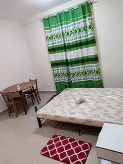 Master bedroom for family/working woman in Alkhail Gate Alquoz