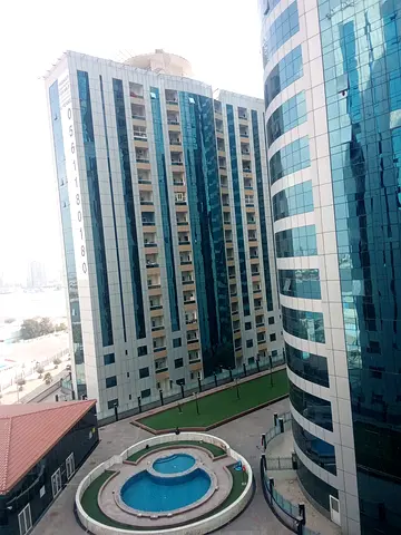 شقة غرفتين وصالة بإطلالة مفتوحة بأبراج الأورينت للبيع