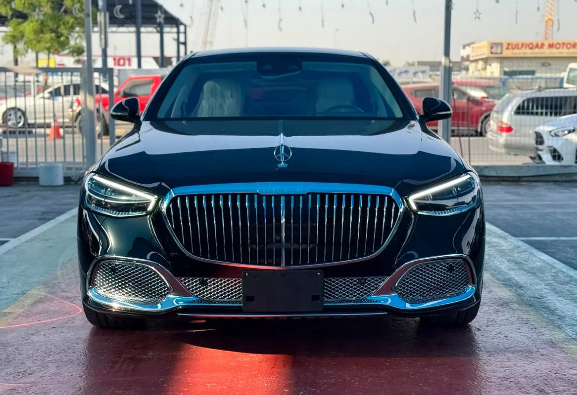 Mercedes-Maybach S-Class 2024 — photo 1 of 9