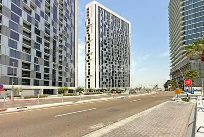 Amazing Unit | High Floor | Upcoming In July