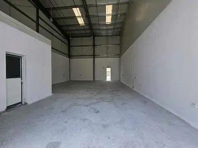 Spacious Warehouse | High Ceiling | Prime Mussafah