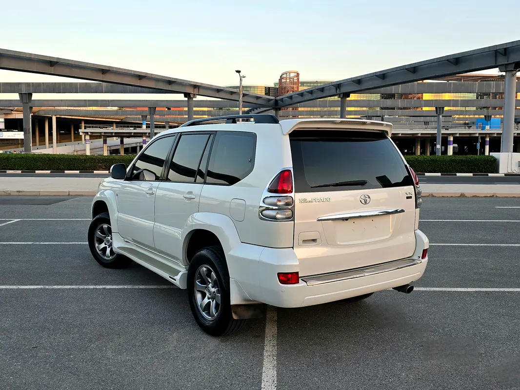 Toyota Prado 2008 — photo 1 of 20