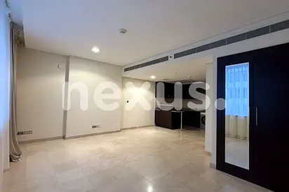 STUDIO | MID FLOOR | COMMUNITY VIEW | VACANT