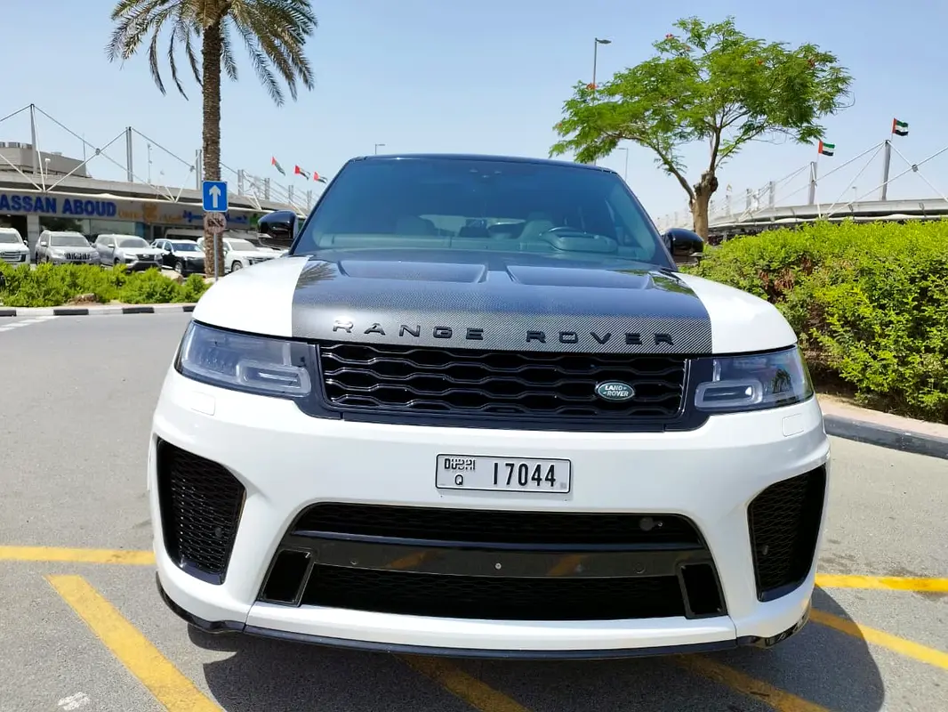 Land Rover Range Rover 2018 — photo 1 of 12