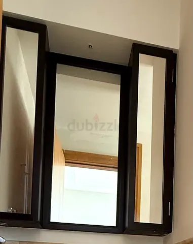 Medium mirror