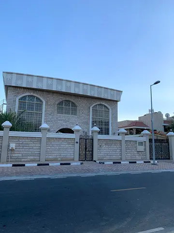 ڤيلا للبيع بسعر ممتاز وموقع متميز