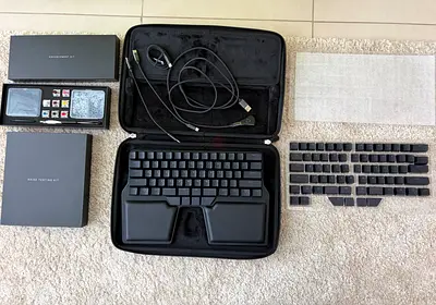 Dygma Raise Split Ergonomic Mechanical Keyboard + Tenting Kit  Accessories