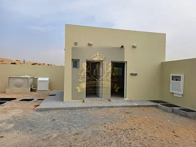 أرض صناعية مسورة للإيجار في الصجعة الصناعية – الشارقة