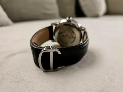 Mens automatic wristwatch with black leather strap (pre-owned)