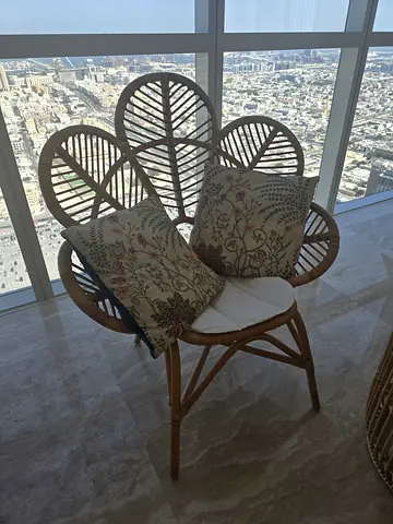 Rattan Peacock Accent Chair with Seat Cushion