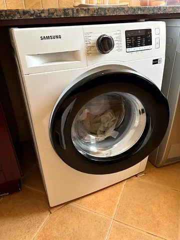 Samsung front-load washing machine - good working condition - model WW80TA046A