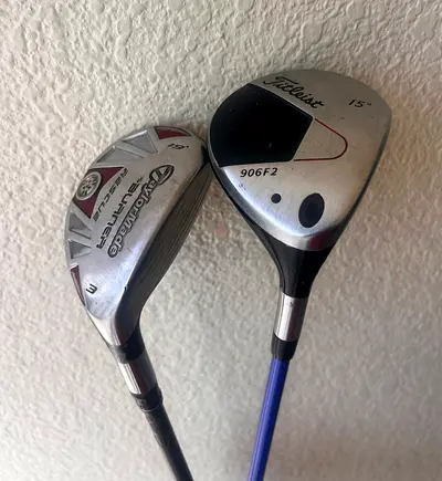 Pair of Golf Fairway Wood and Hybrid Clubs - Titleist 15° + Taylormade burner