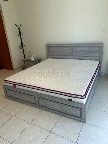 King size bed with mattress