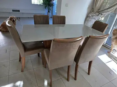 Dinning table for sale
