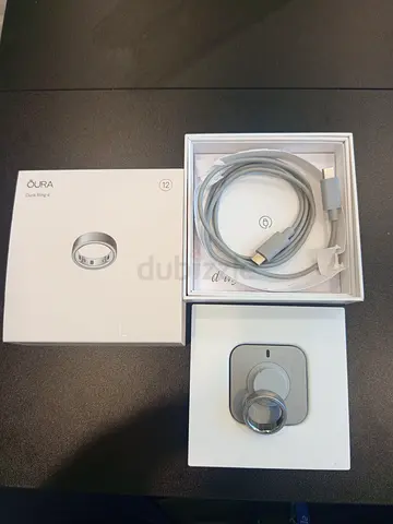 Oura Ring 4 Brushed Silver Size 12 – Complete Box  Charger