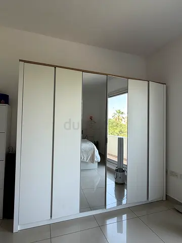 خزانتين ملابس للبيع بحالة ممتازة.. two wardrobes in an excellent condition
