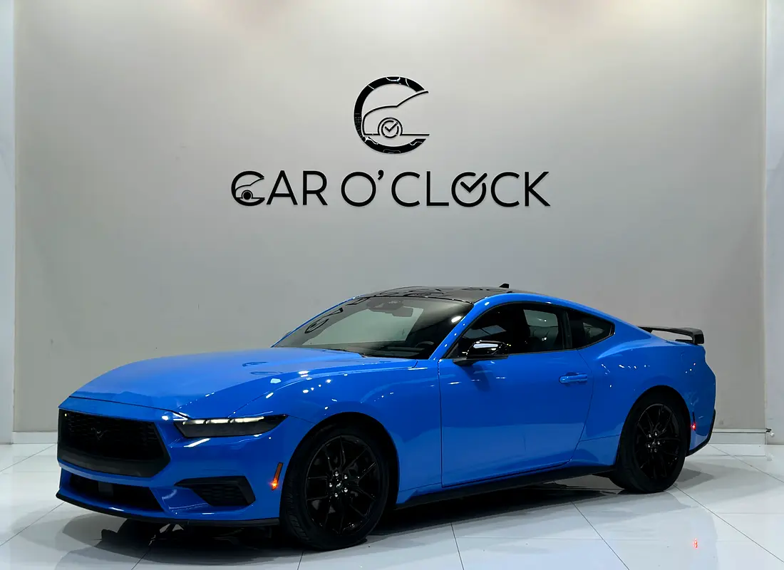 Ford Mustang 2024 — photo 1 of 13