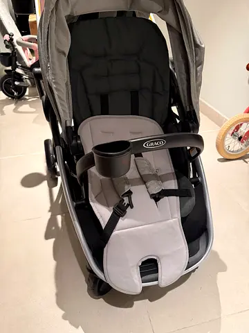 Expandable single-to-double stroller brand new