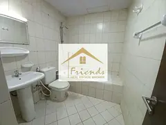 WITH BALCONY| FAMILY BUILDING| NEAR PARK