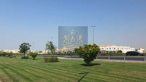 فرصة استثمارية ذهبية في الصناعية 18 – على شارع مليحة .مباشرة💰 دخل سنوي مرتفع وموقع تجاري لا يُعوَّض!