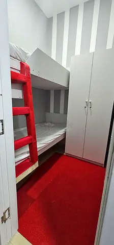 SUPER CLEAN SPACIOUS PARTITION FOR 2 PEOPLE AVAILABLE IN TECOM 5MIN TO DIC METRO, RENT INCL. ALL BIL