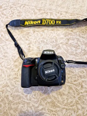 Nikon D700 Full-Frame Kit + 3 Lenses + Accessories