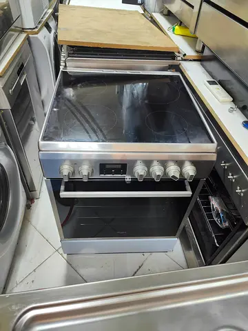 Whirlpool latest model full electric ceramic 4 hobs oven fan stove 60x60 freestanding