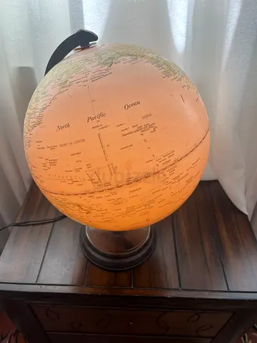 Illuminated World Globe Lamp on Wooden Base - Vintage Style