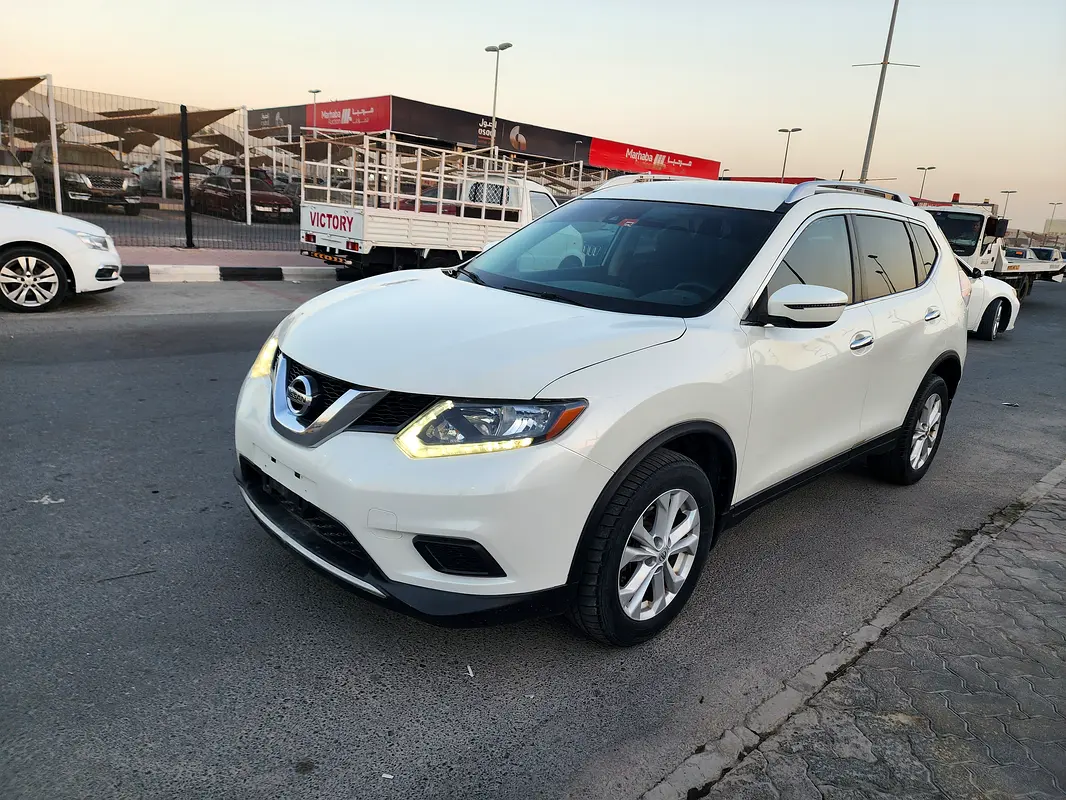 Nissan Rogue 2016 — photo 1 of 9