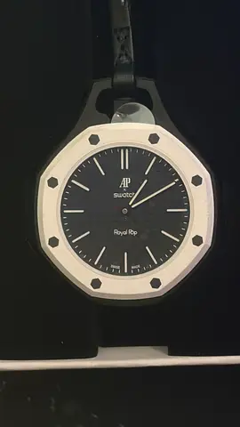 Swatch x AP Royal Pop - Ocho negro