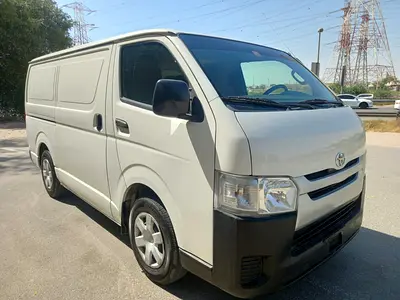 2016 Toyota HIACE — фото 2