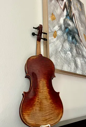 Copy Stradivari violin