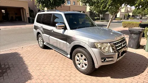 Mitsubishi Pajero 2015 3.5 GLS MID Coolbox version | GCC Specs | Well Maintained