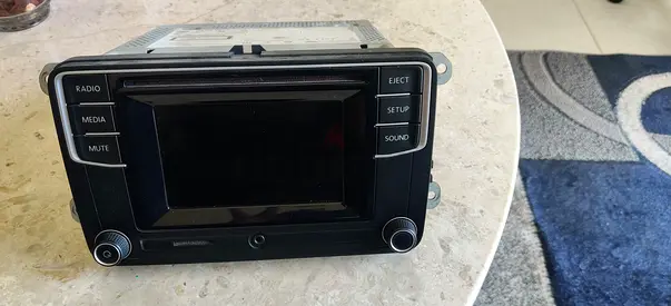 Used Volkswagen / Skoda OEM Car Infotainment Head Unit with Display