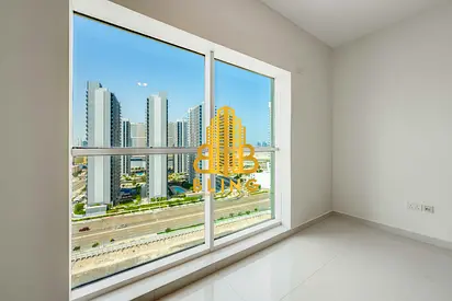 Alluring 2BHK With Basement Parking & All Amenities